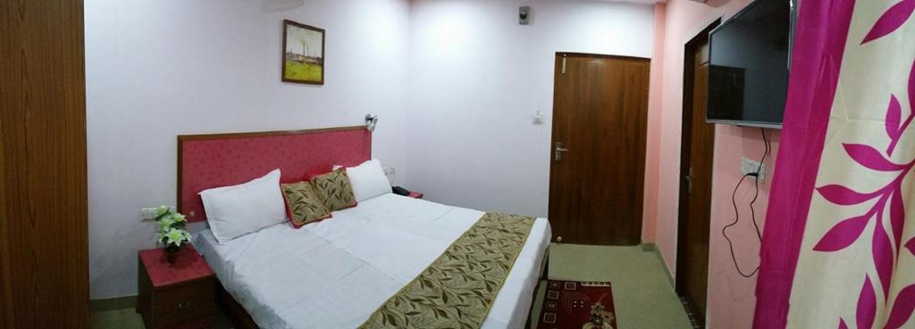 Room image 4